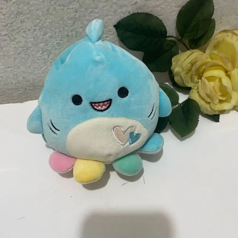 Opal the Octopus and Rey the Shark Valentine Flip-A-Mallow Squishmallow, 5"